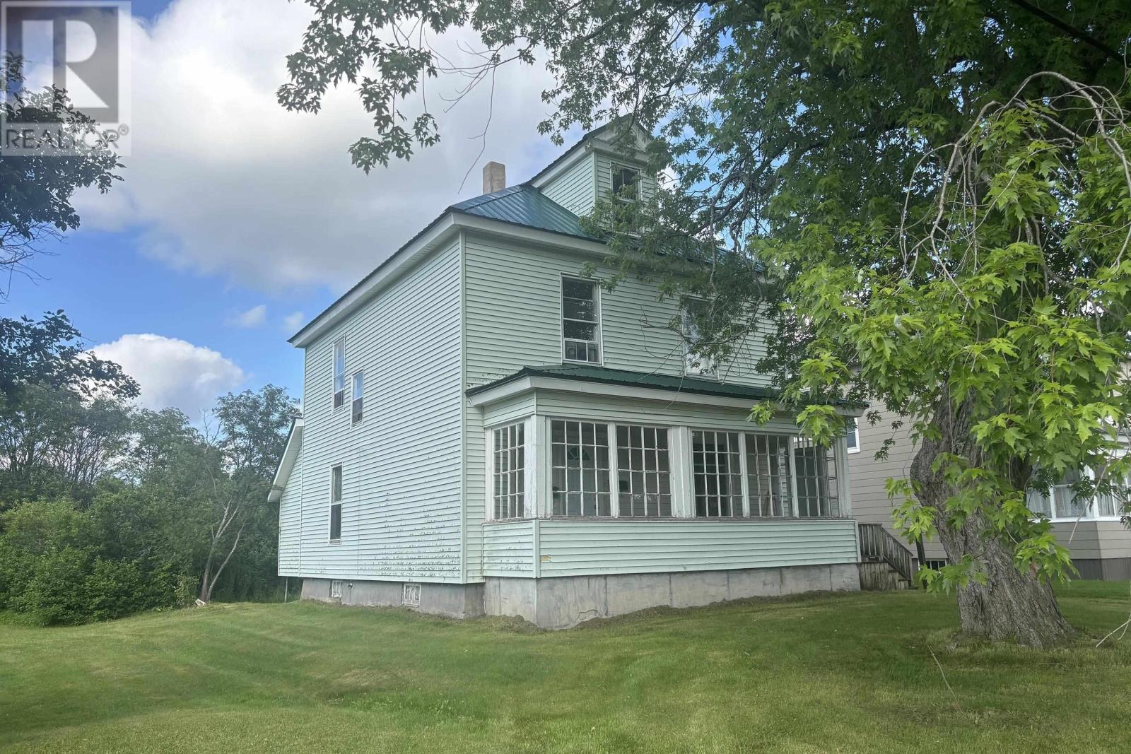 37 Russell Street - 1