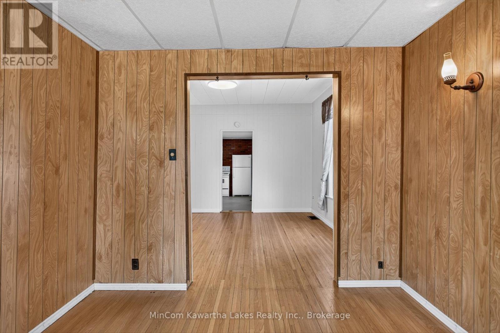296 BRAIDWOOD AVENUE - 11