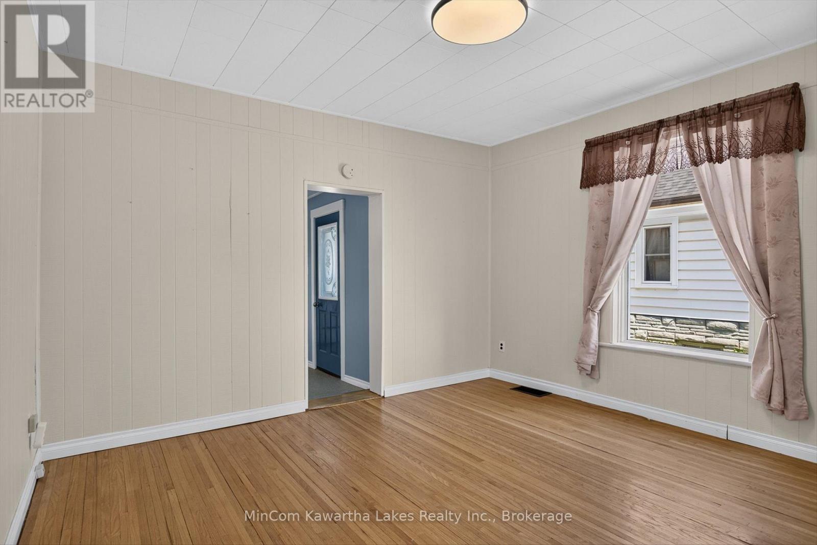 296 BRAIDWOOD AVENUE - 13