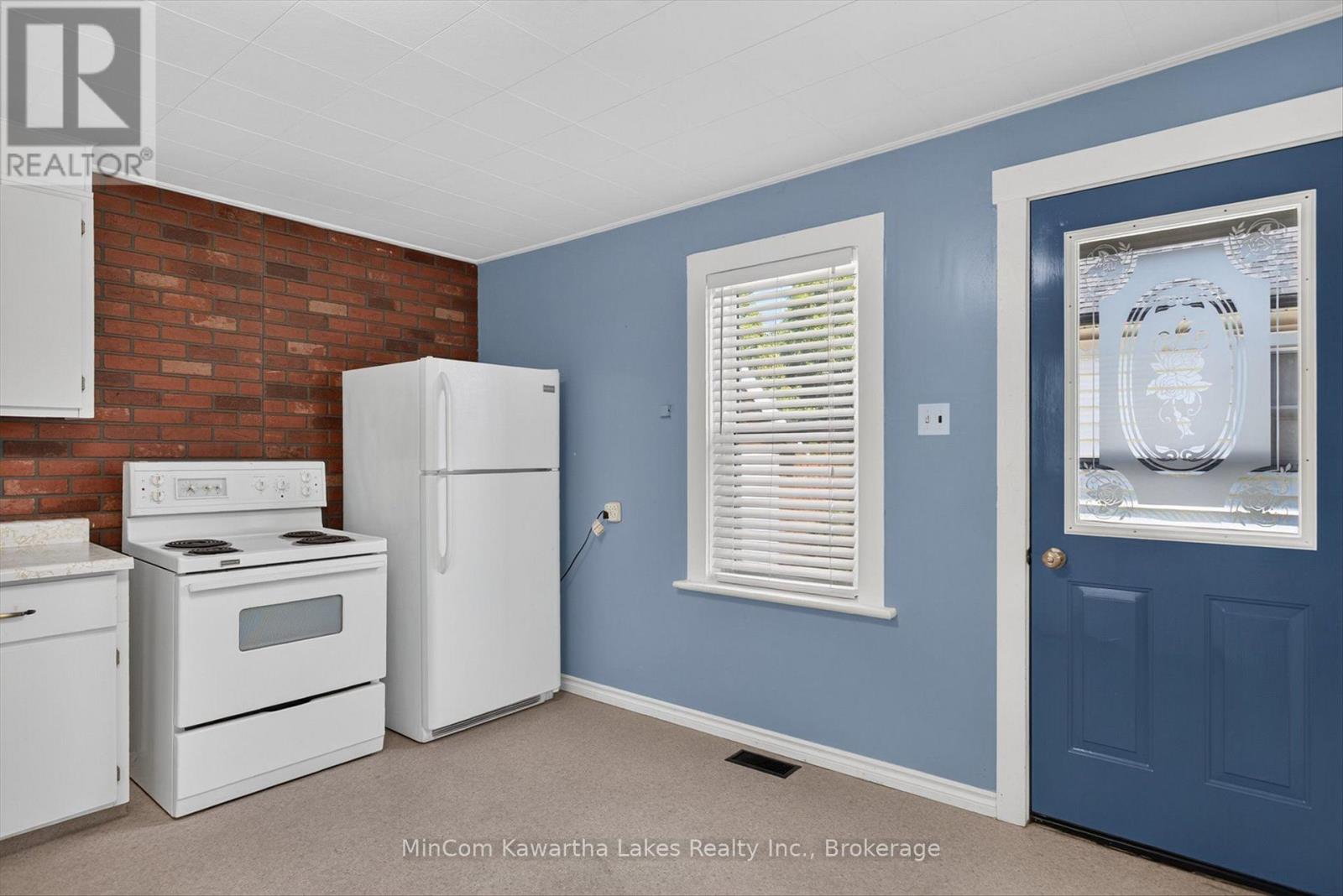 296 BRAIDWOOD AVENUE - 17