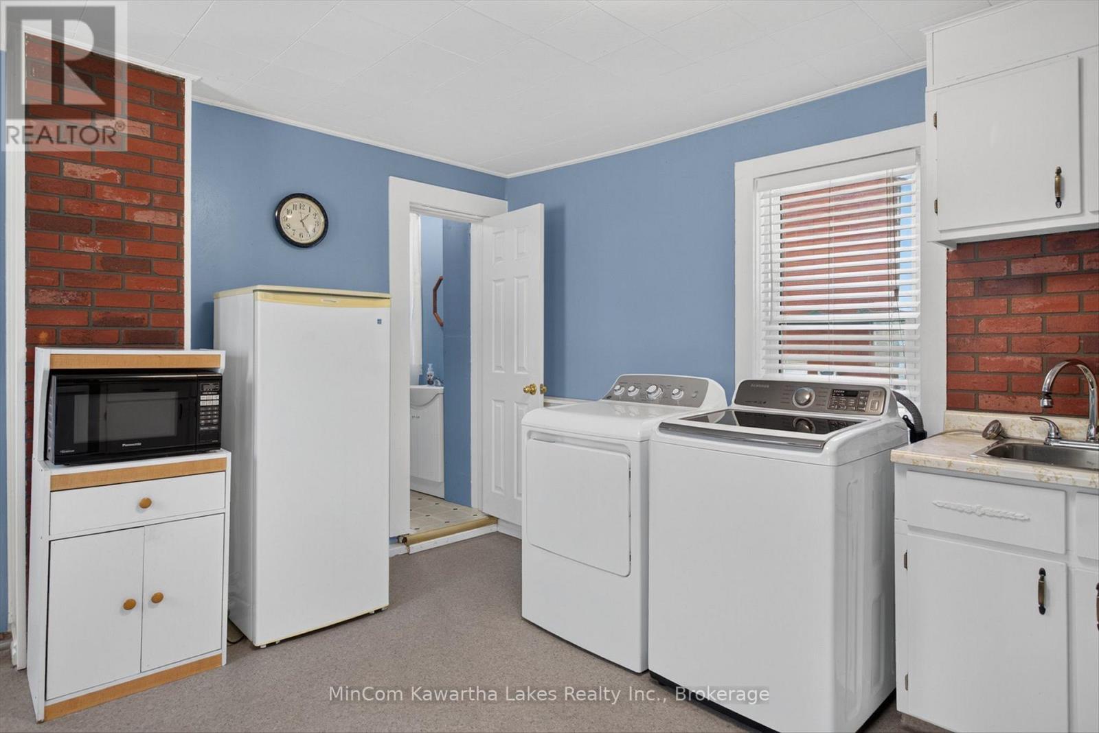 296 BRAIDWOOD AVENUE - 19