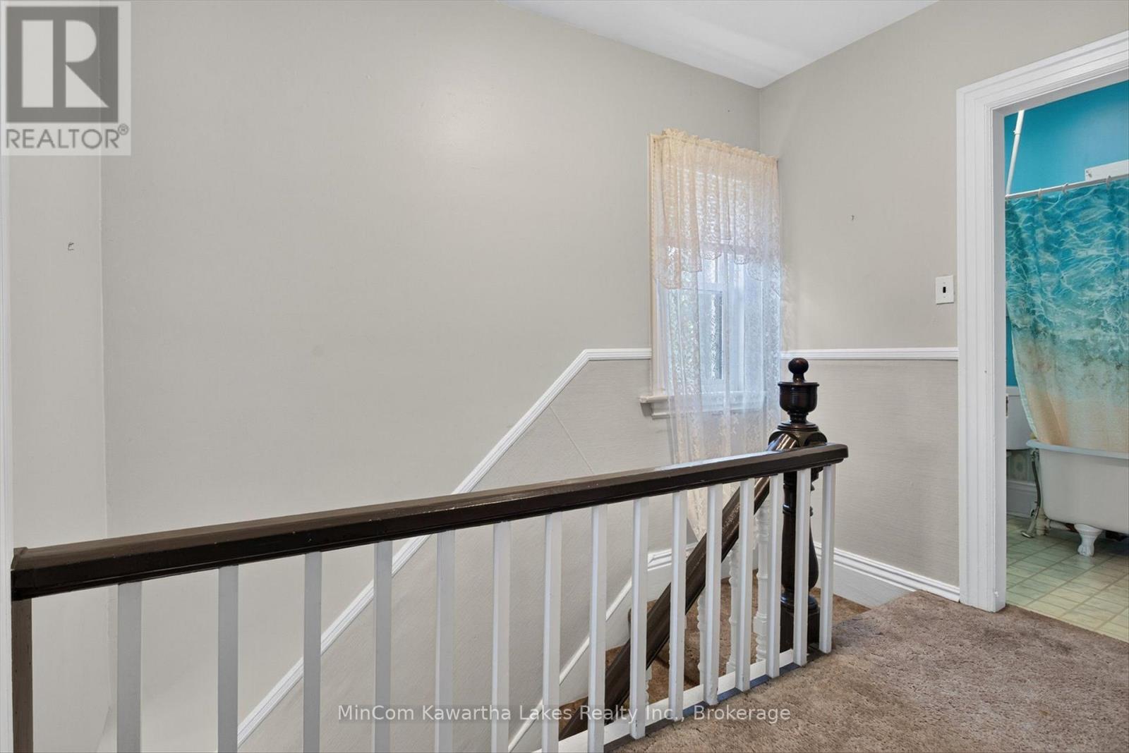 296 BRAIDWOOD AVENUE - 35
