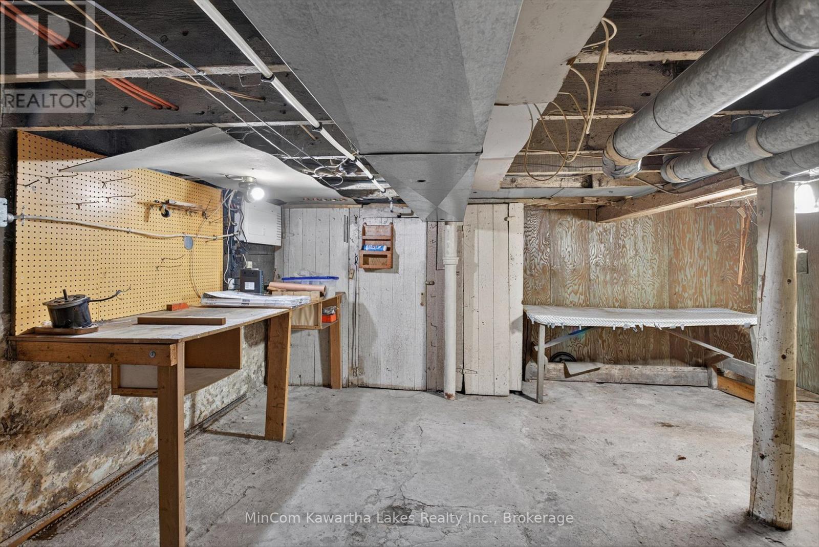 296 BRAIDWOOD AVENUE - 38