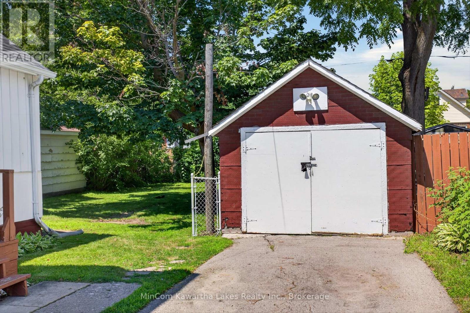 296 BRAIDWOOD AVENUE - 43