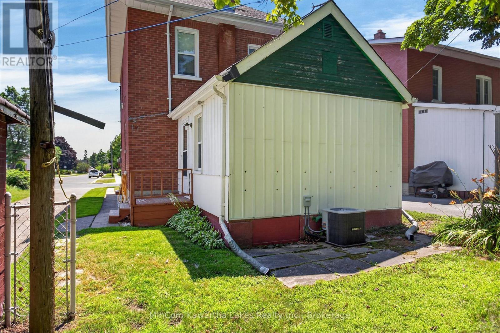 296 BRAIDWOOD AVENUE - 44