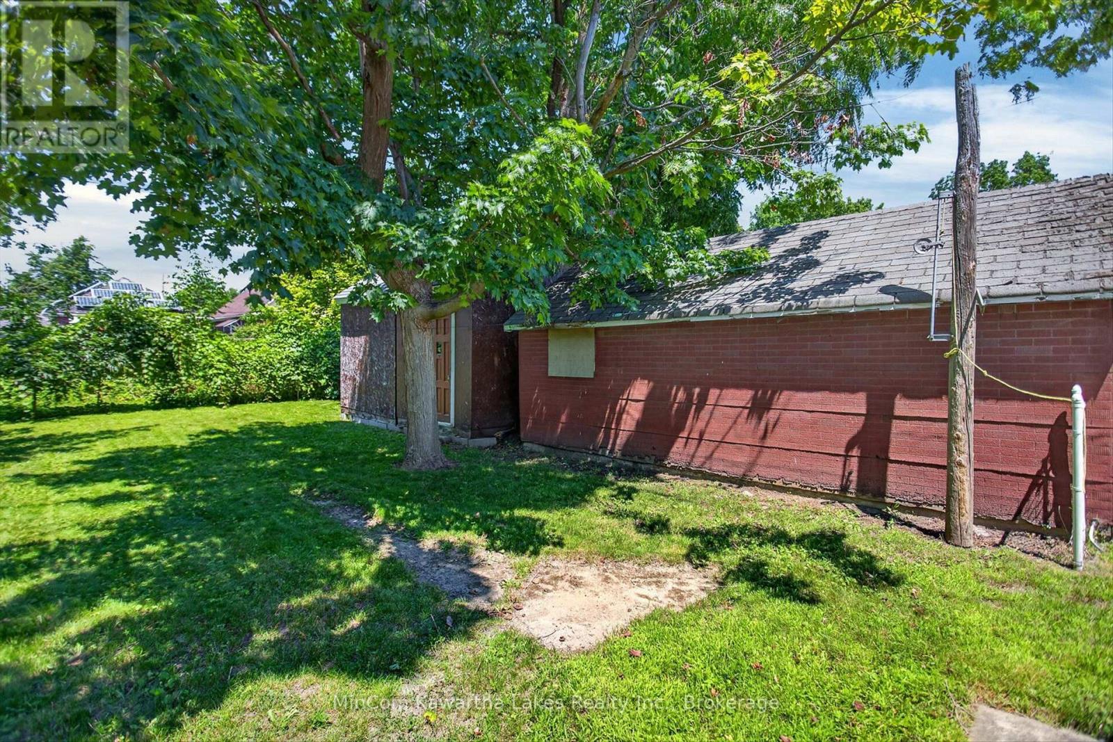 296 BRAIDWOOD AVENUE - 46