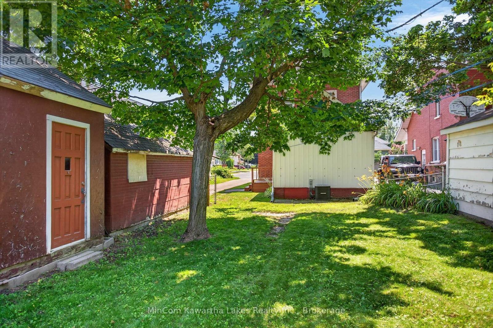 296 BRAIDWOOD AVENUE - 48