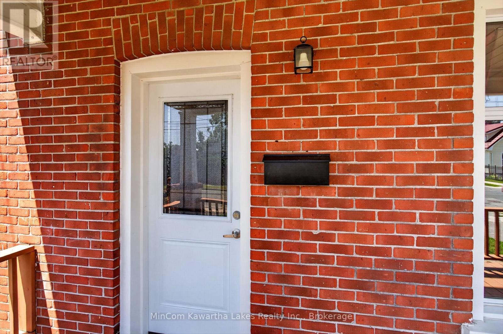 296 BRAIDWOOD AVENUE - 6