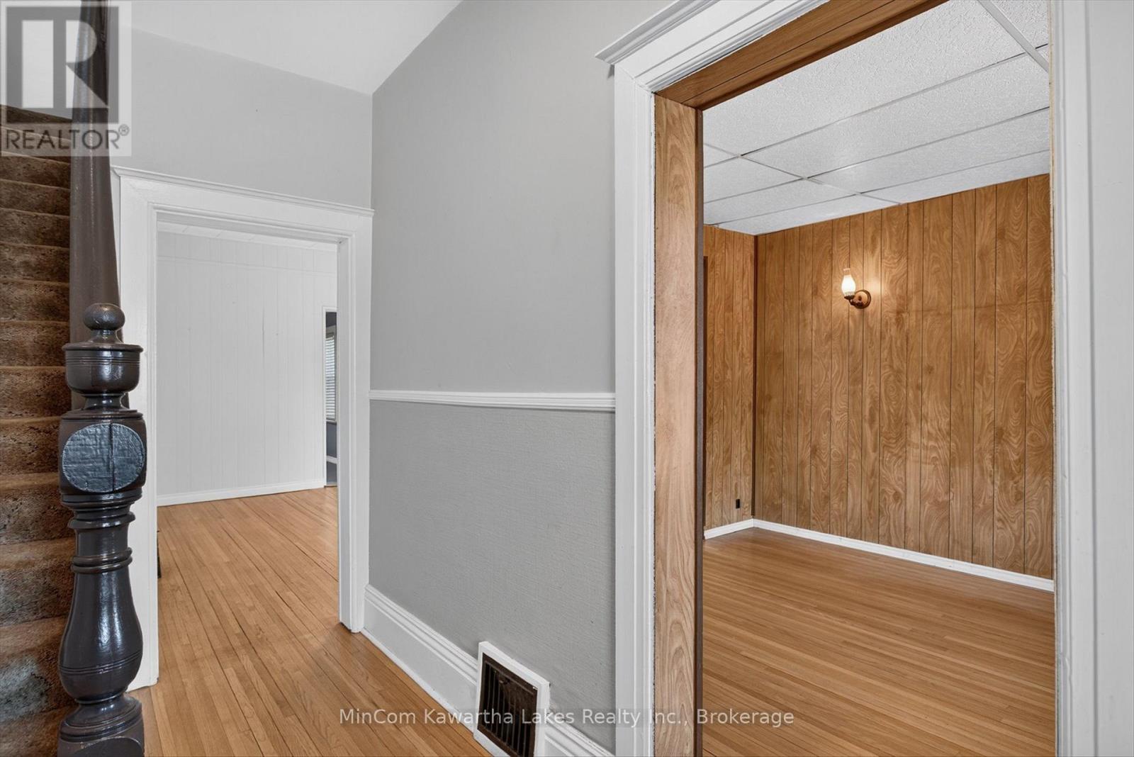 296 BRAIDWOOD AVENUE - 8