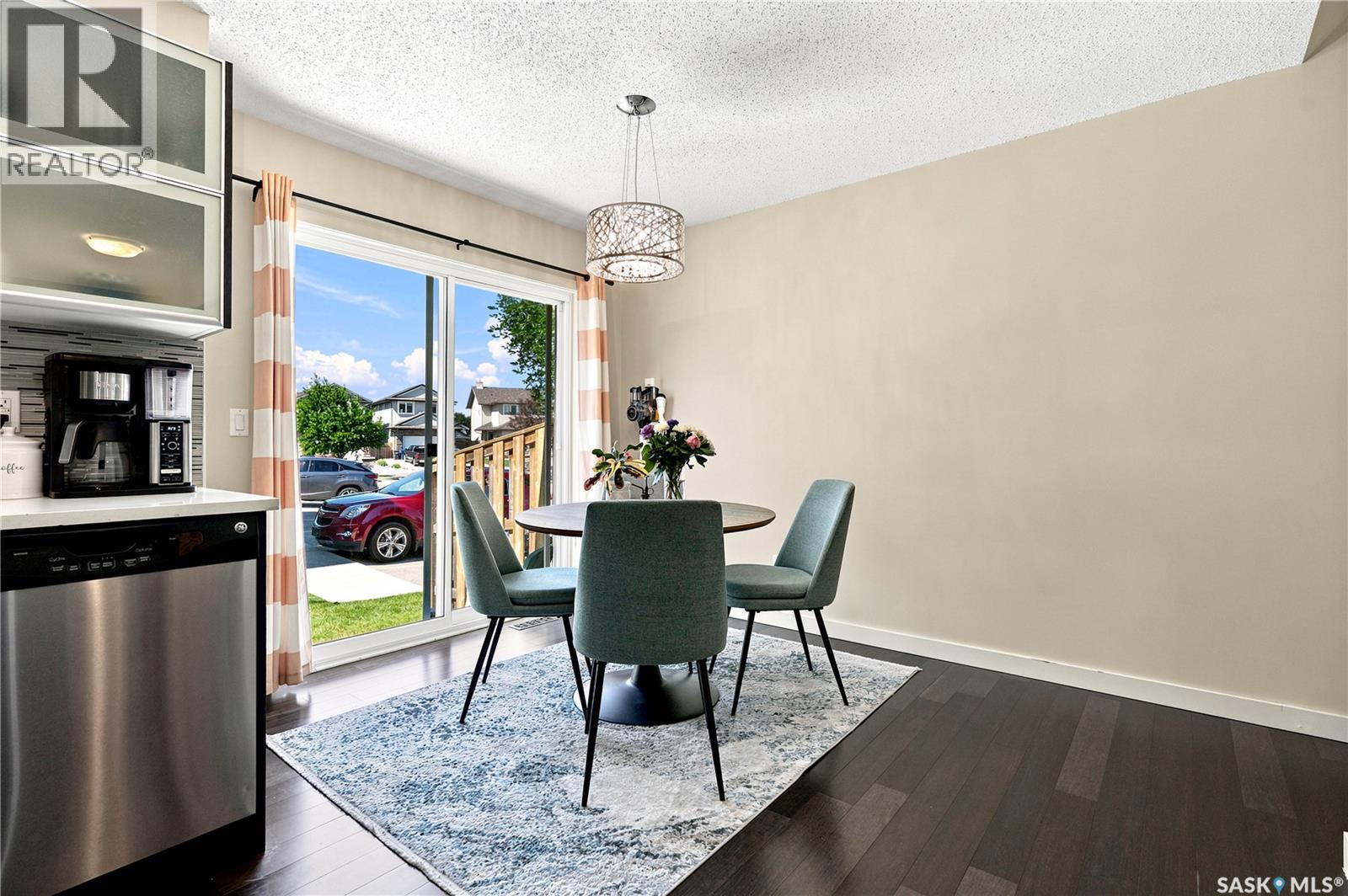 #163 135 Ashworth CRESCENT - 12