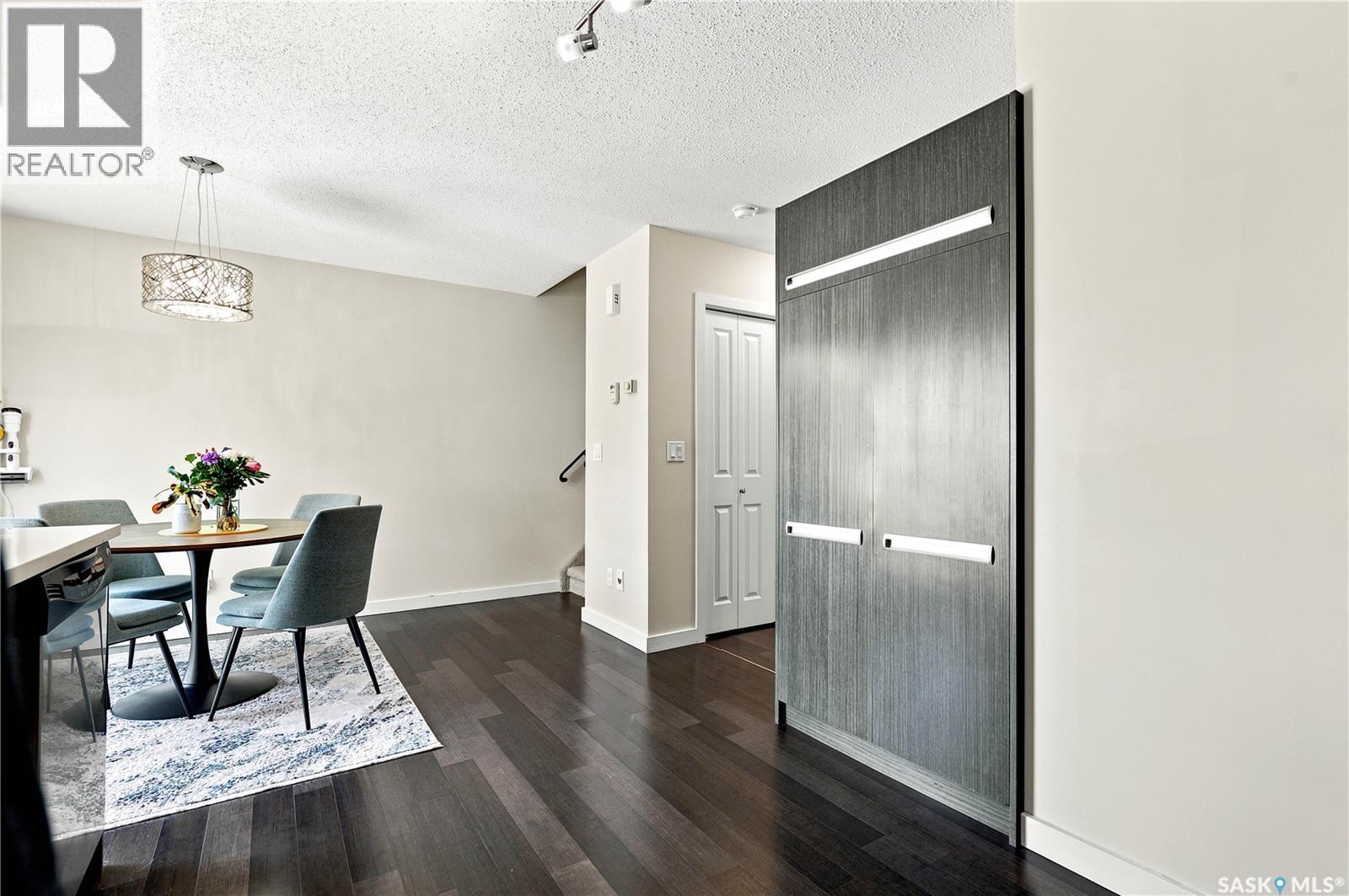 #163 135 Ashworth CRESCENT - 14