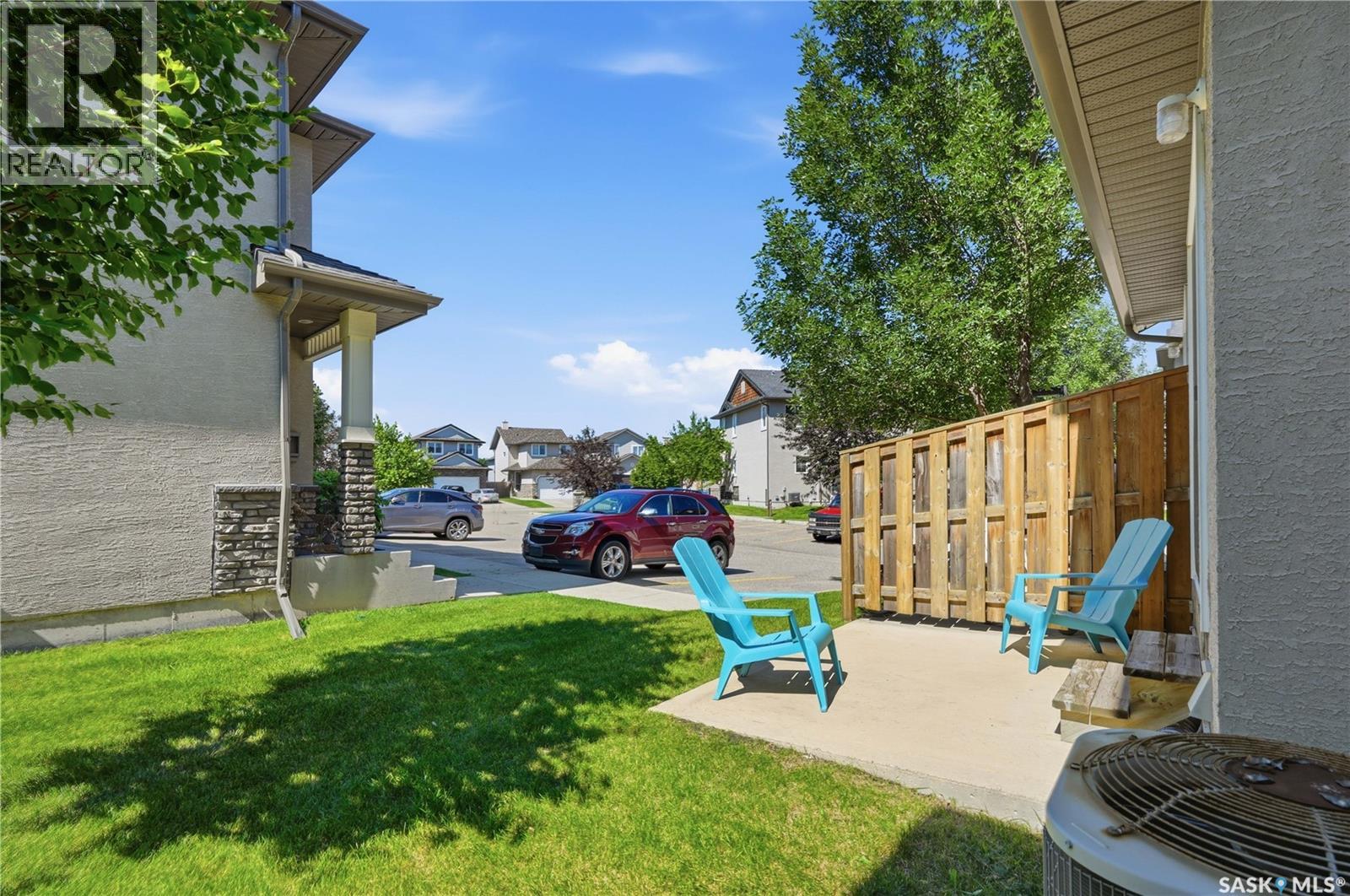 #163 135 Ashworth CRESCENT - 36