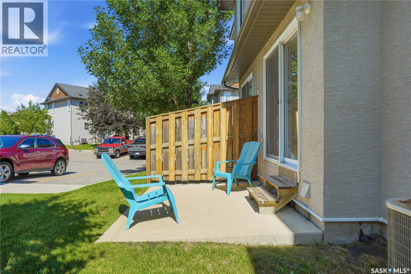 #163 135 Ashworth CRESCENT - 37