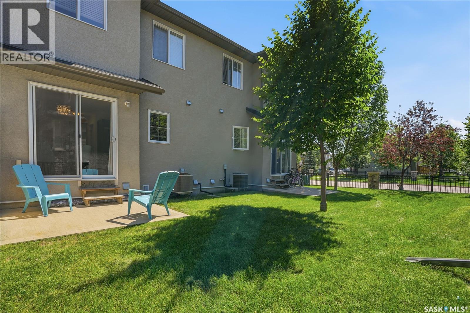 #163 135 Ashworth CRESCENT - 38