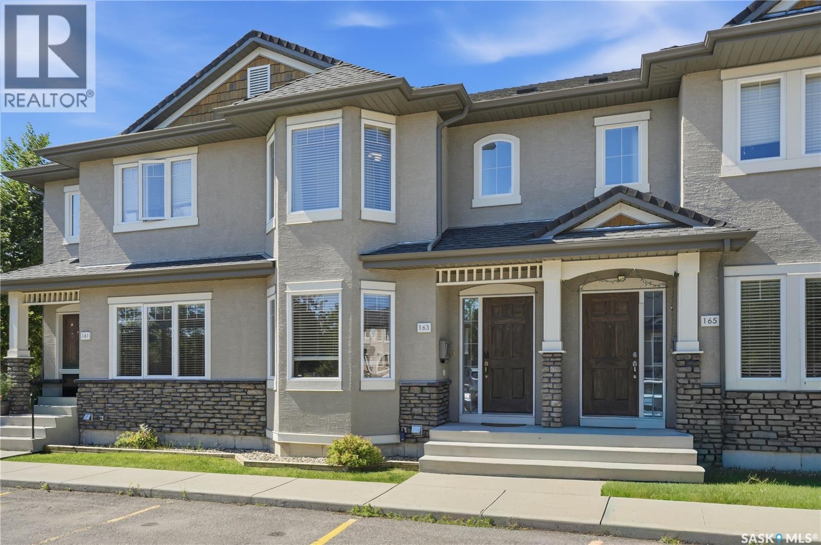 #163 135 Ashworth CRESCENT - 40