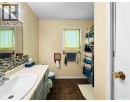 Bedroom - 207 3rd Avenue E, Scott, SK S0K4A0 Photo 10