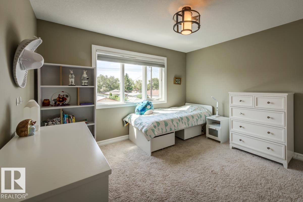 8935 84 AV NW - 26
