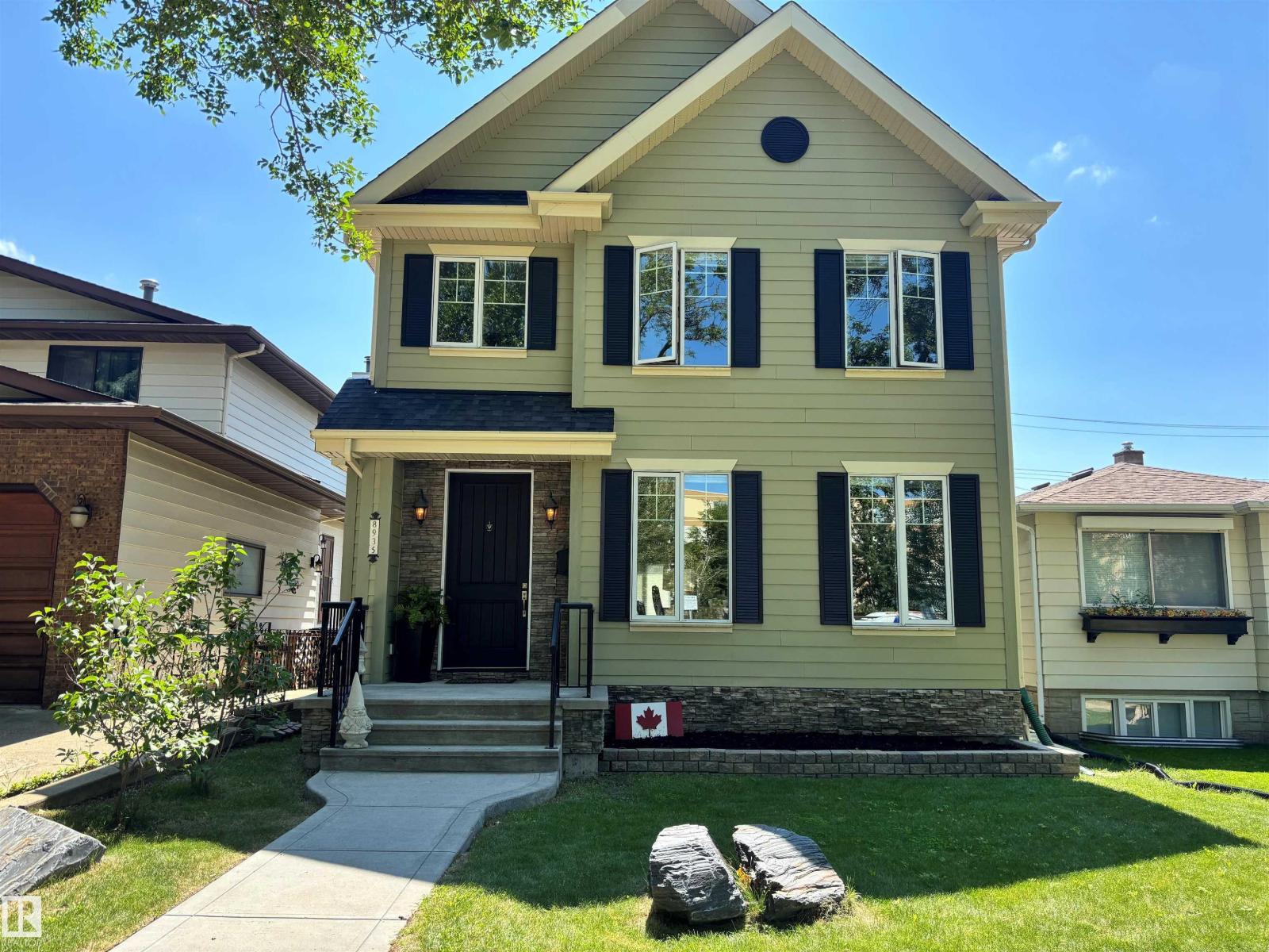 8935 84 AV NW - 1