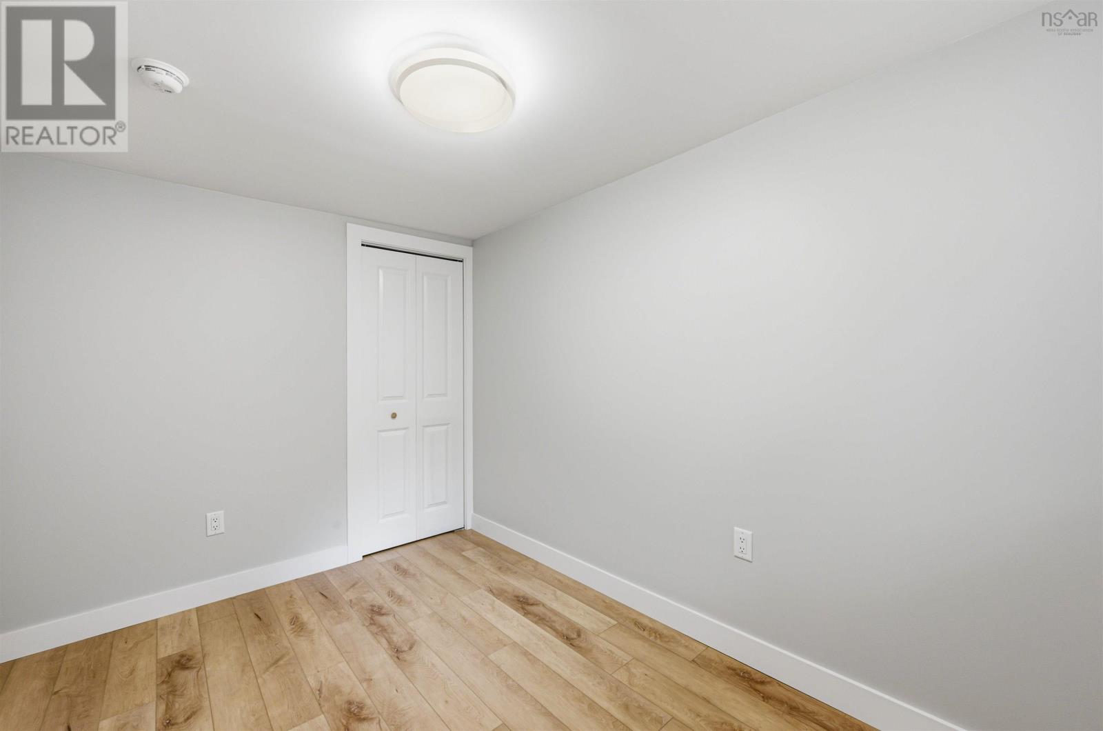 1A & 1B Auburn Avenue - Image 19