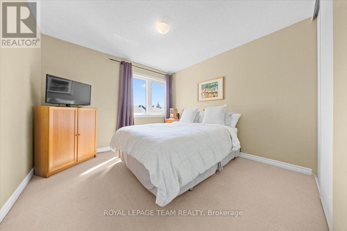 40 SADDLESMITH CIRCLE, Ottawa. Luxury613. By Peter Sagos - Image 27