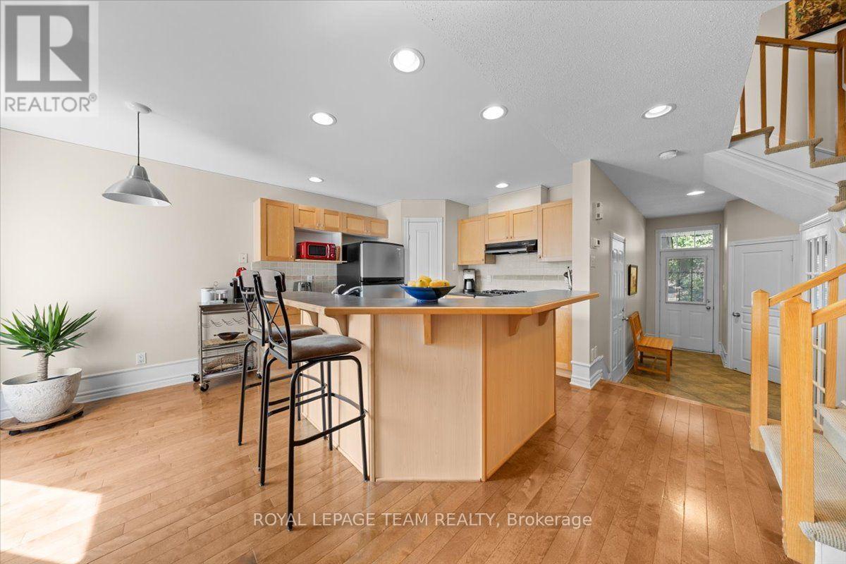 40 SADDLESMITH CIRCLE, Ottawa. Luxury613. By Peter Sagos - Image 9