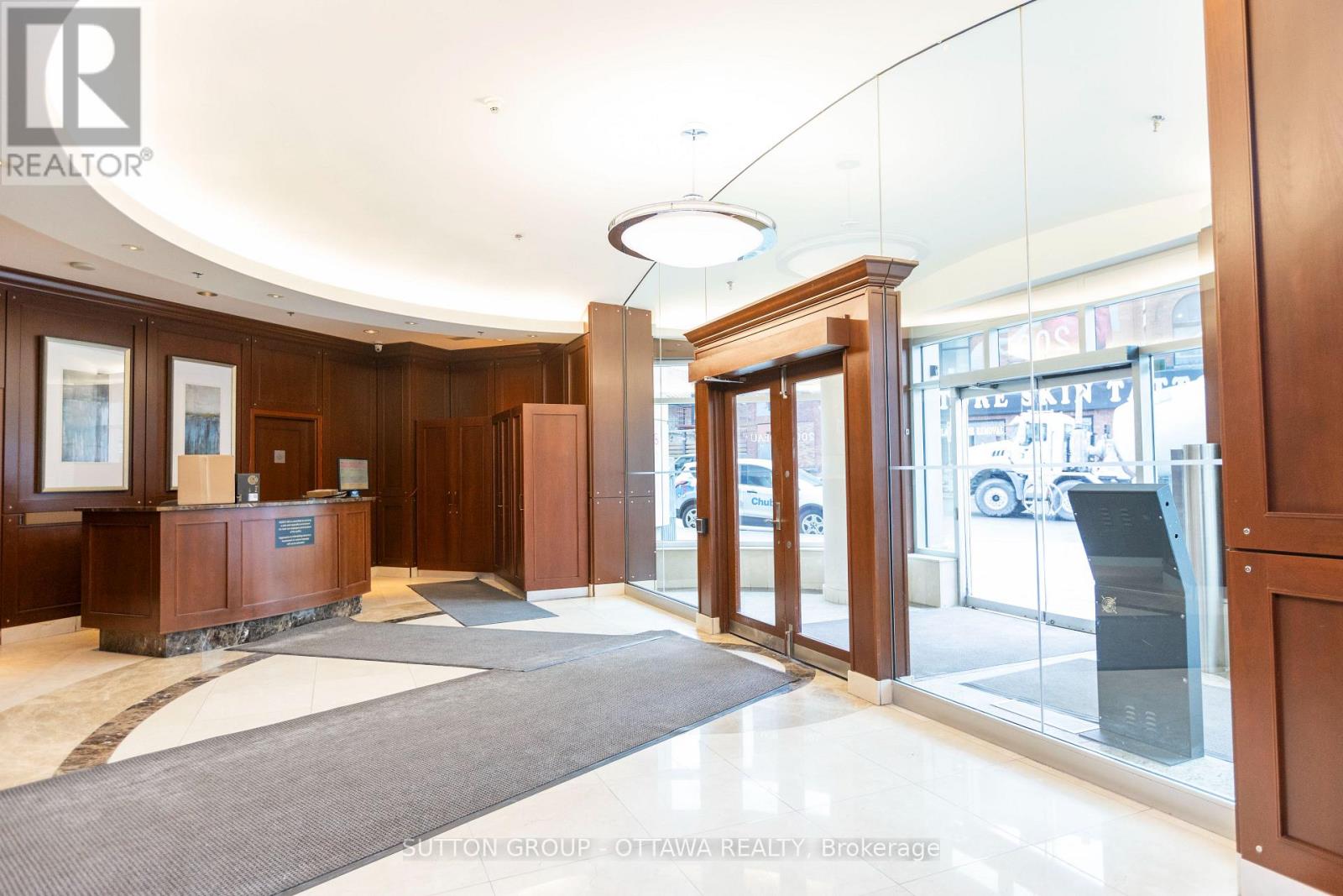2007 – 200 RIDEAU STREET, Ottawa. Luxury613. By Peter Sagos - Image 35