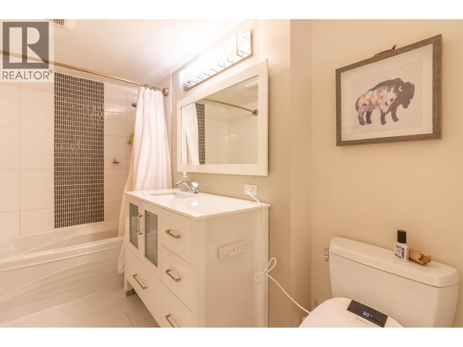 2 Bed, 2 Bath Apartment for Sale in Burnaby – 402 4134 MAYWOOD STREET, Burnaby – MLS# R3146126 - Image 17