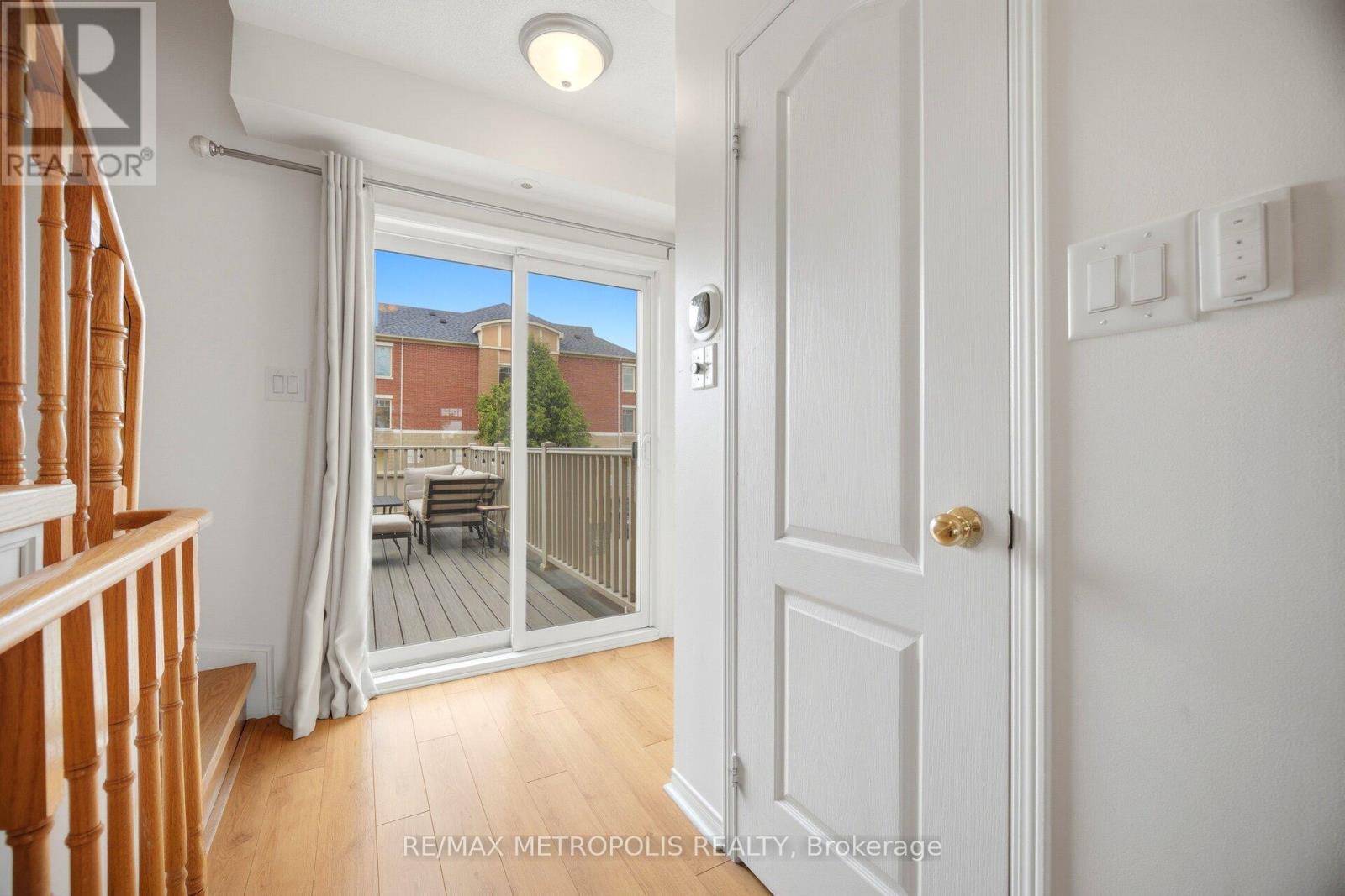 #17 3975 EGLINTON AVENUE W - 18