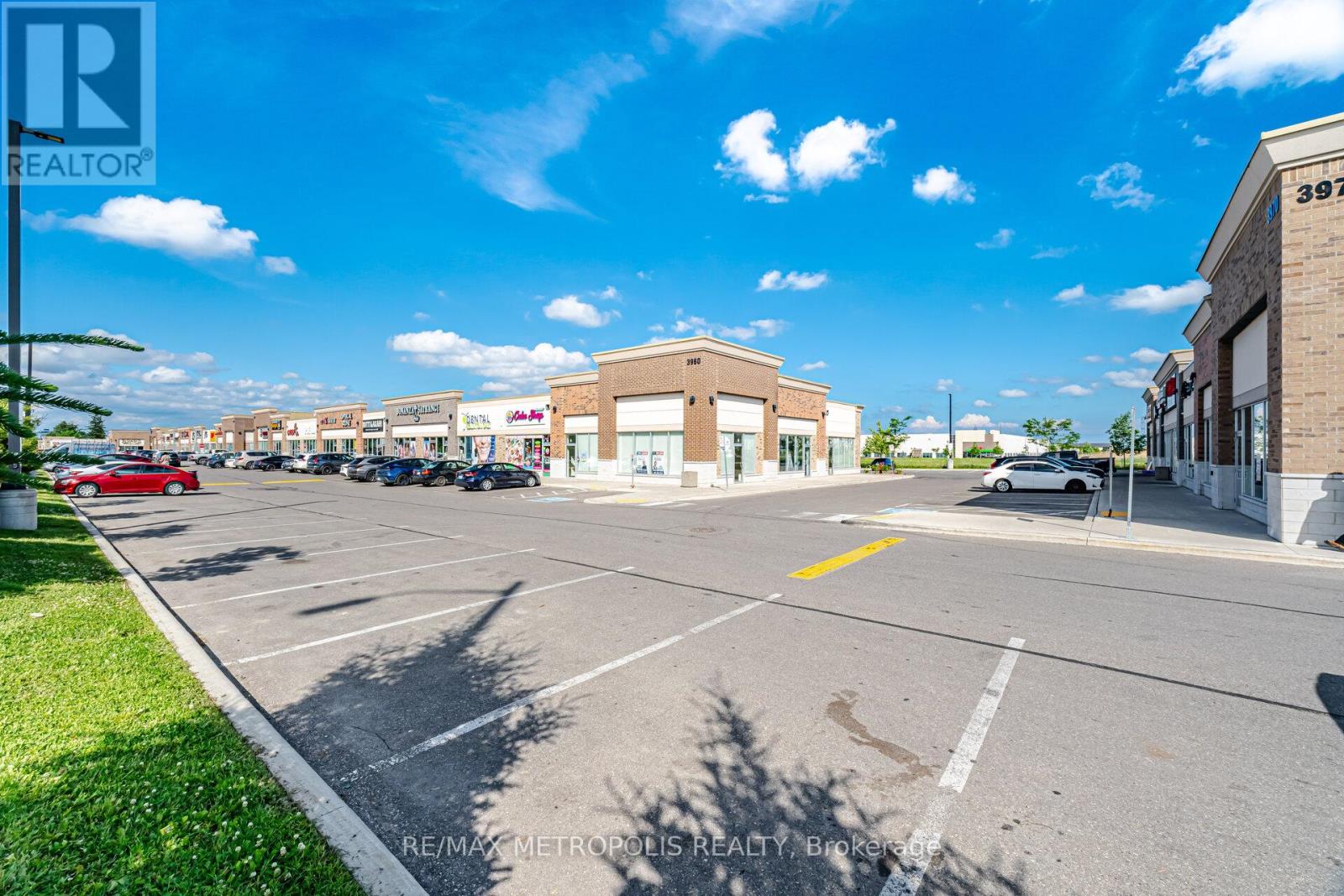 #17 3975 EGLINTON AVENUE W - 49