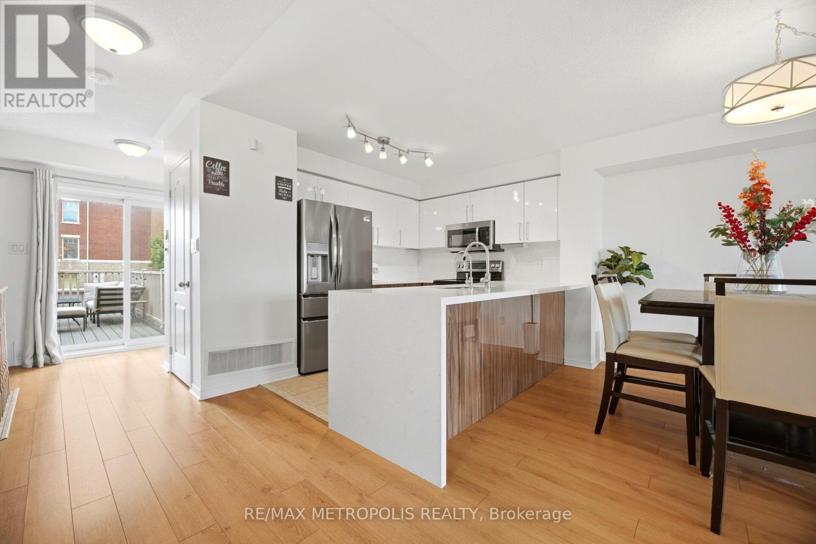 #17 3975 EGLINTON AVENUE W - 13