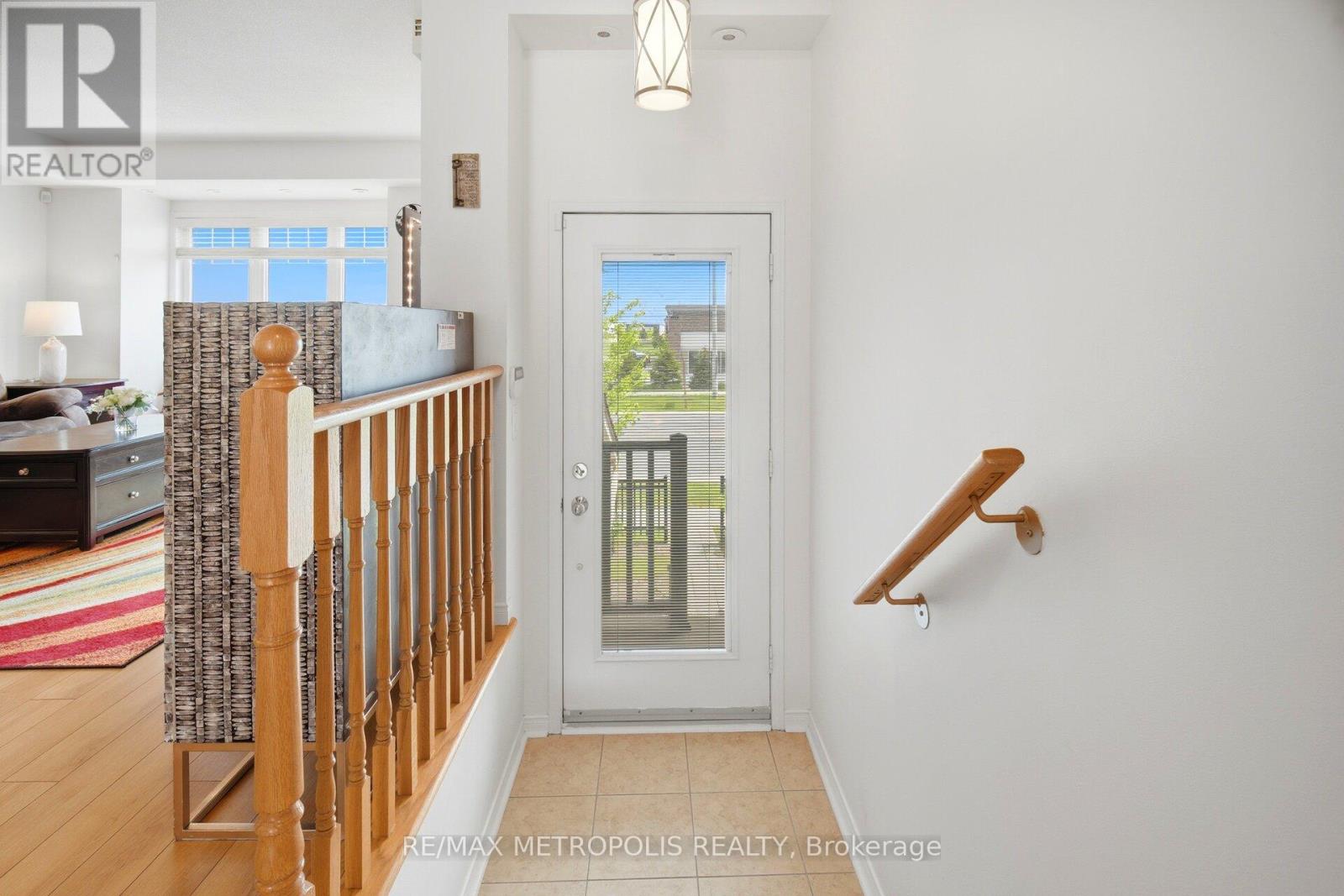 #17 3975 EGLINTON AVENUE W - 4
