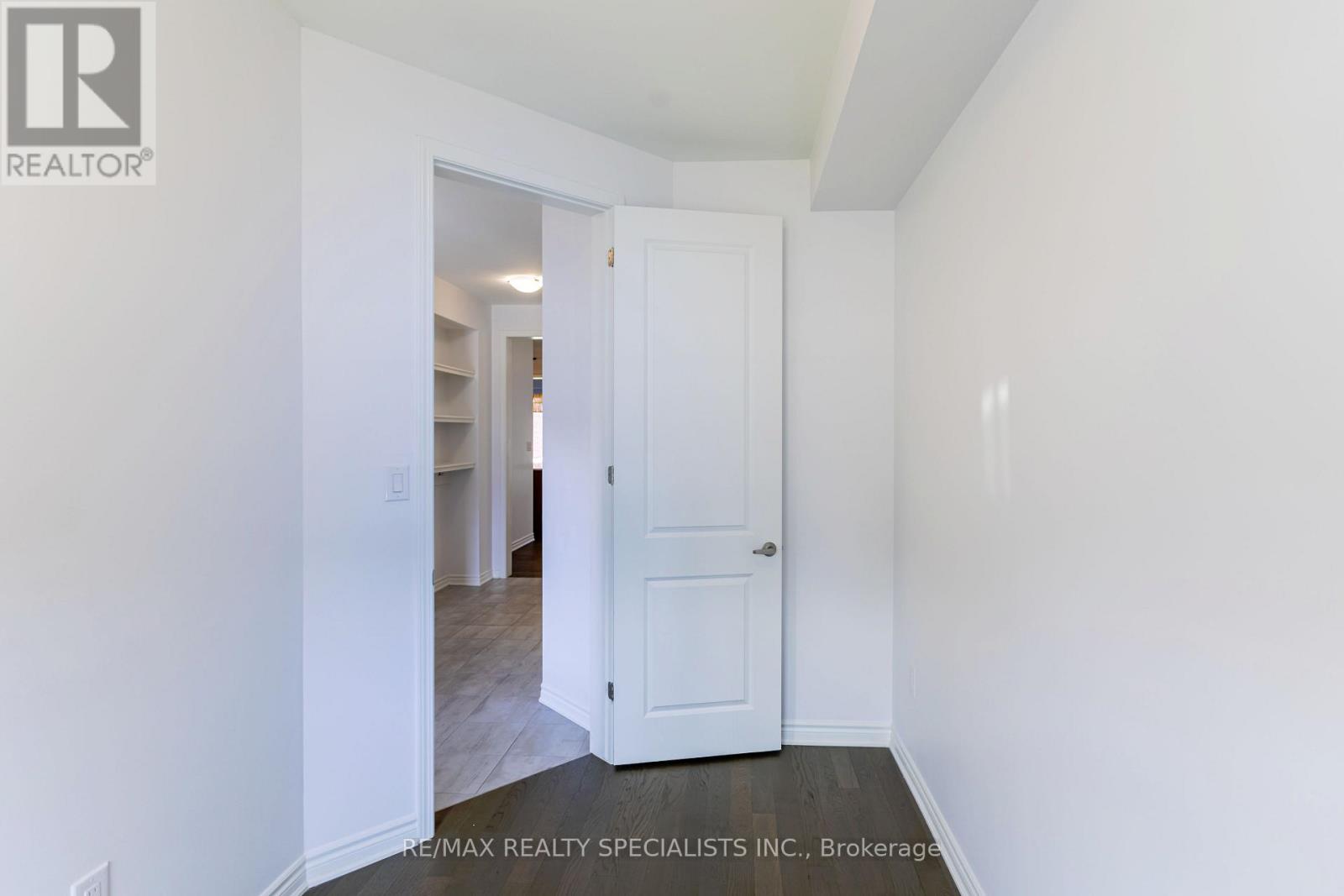 1183 STACEY CRESCENT - 9
