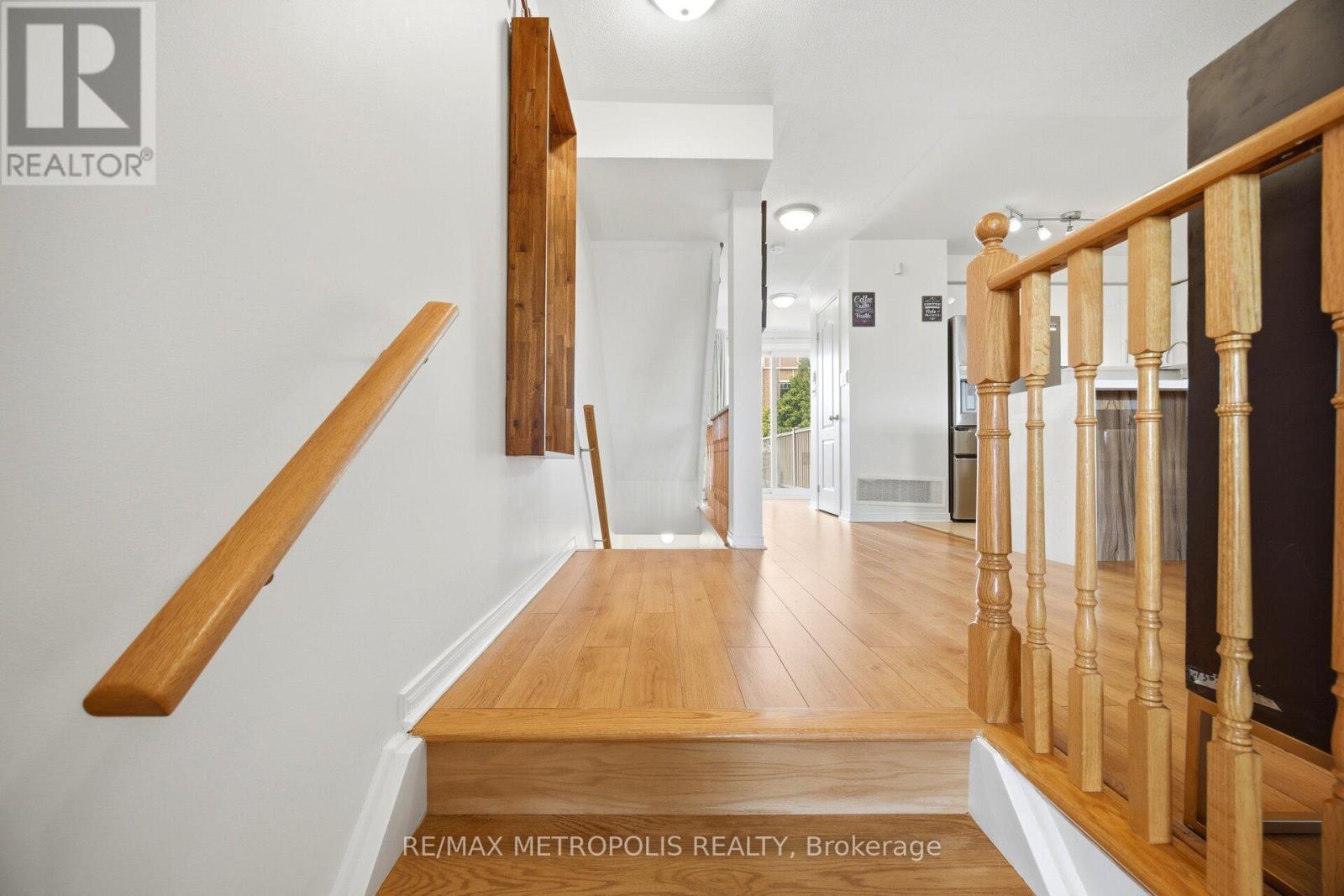 #17 3975 EGLINTON AVENUE W - 5