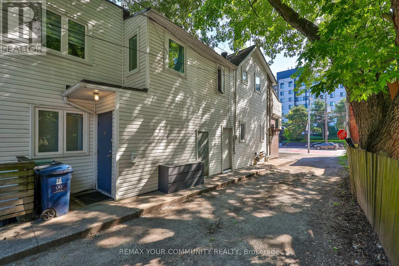 316 DUFFERIN STREET - 6