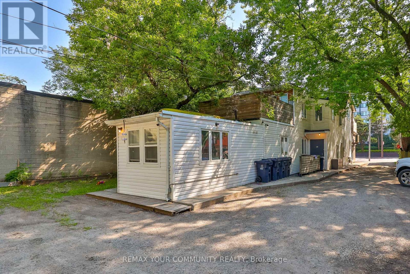 316 DUFFERIN STREET - 7