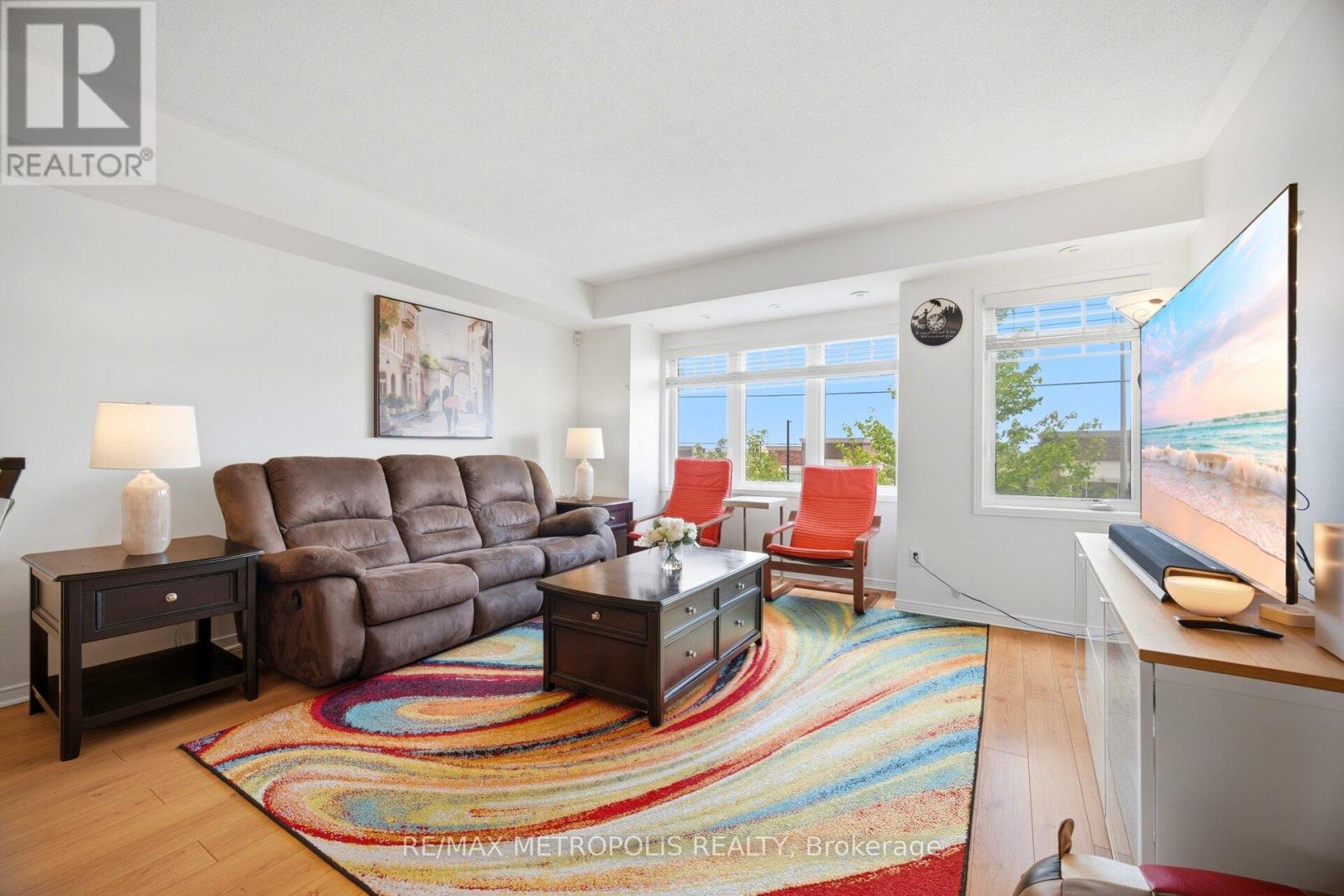 #17 3975 EGLINTON AVENUE W - 7