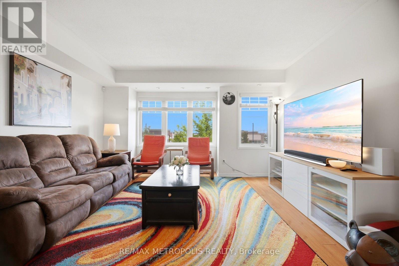 #17 3975 EGLINTON AVENUE W - 8