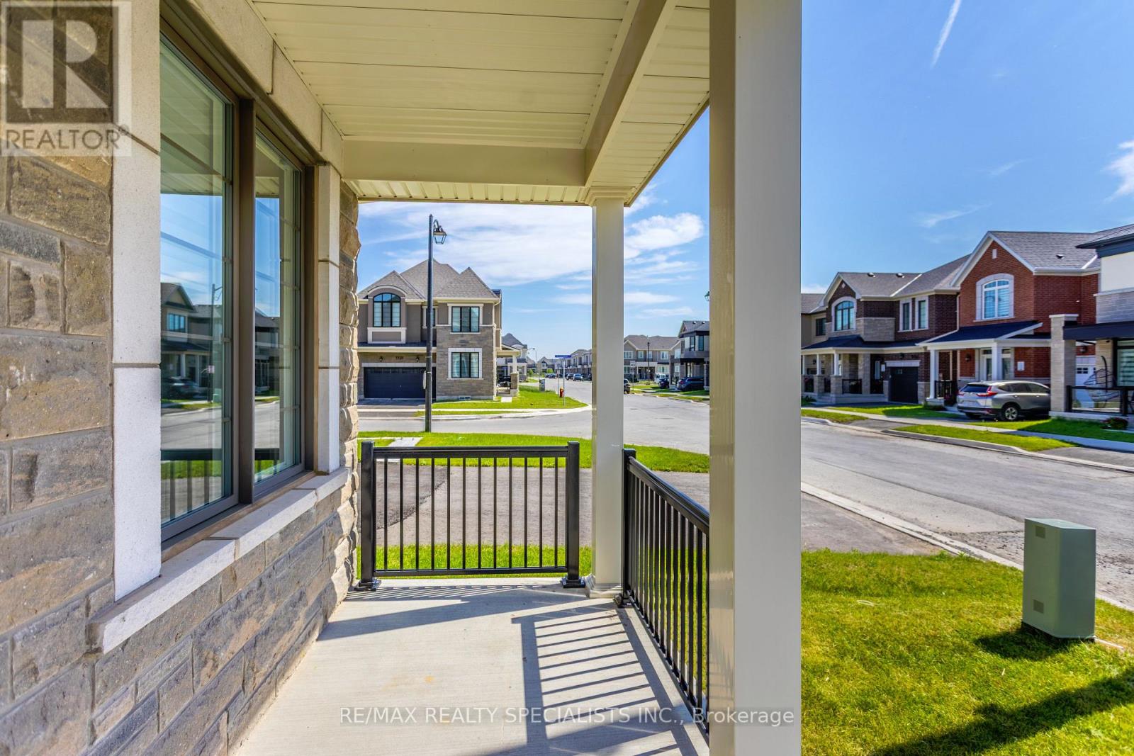 1183 STACEY CRESCENT - 4