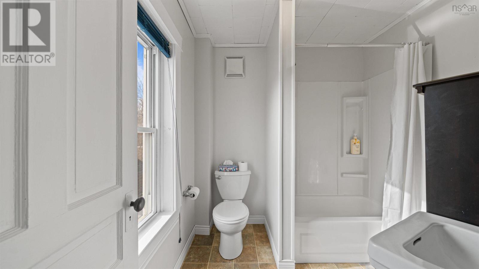 32 River Avenue - 21