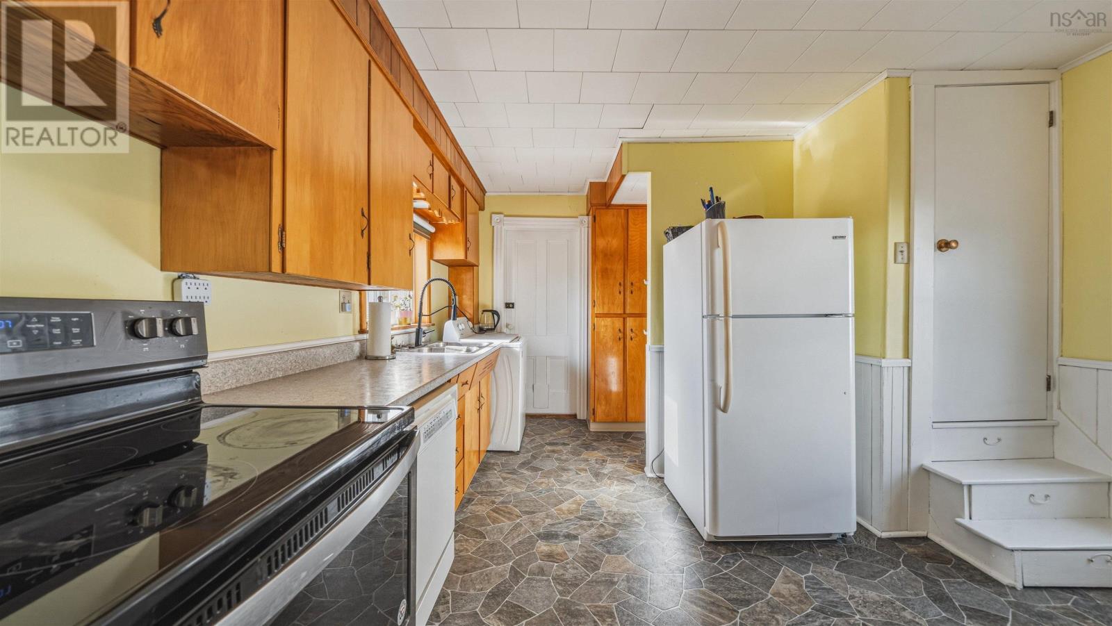 32 River Avenue - 27