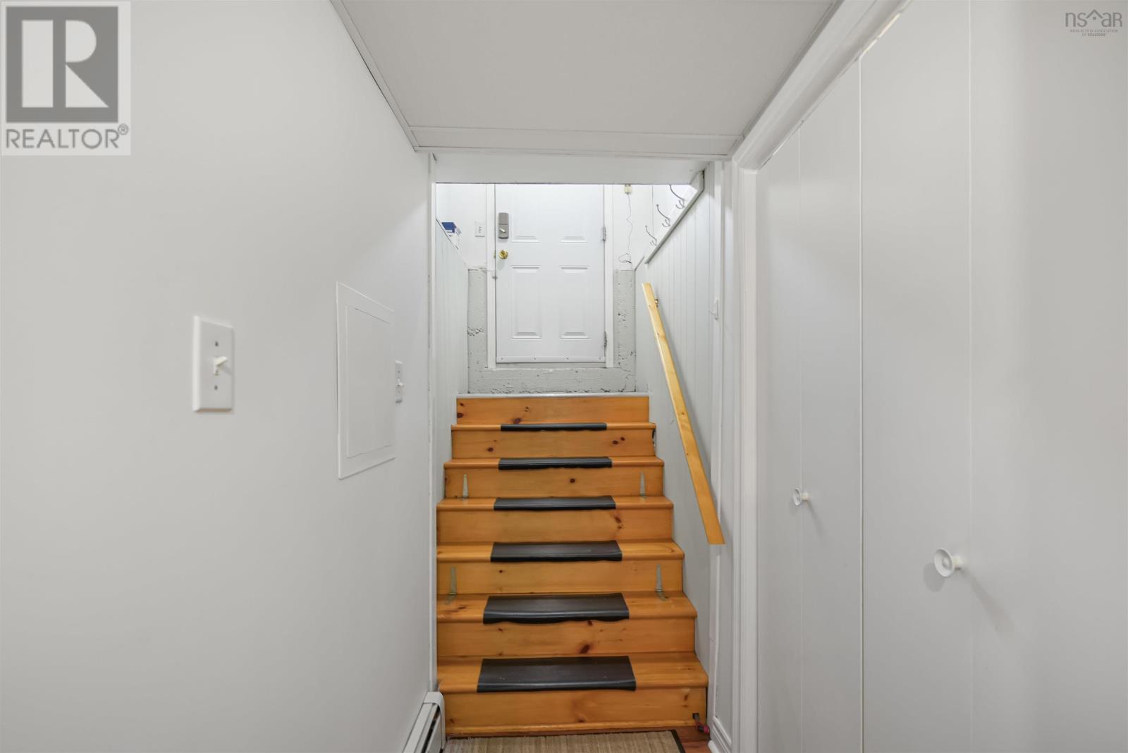 6 Rosewood Avenue - 22