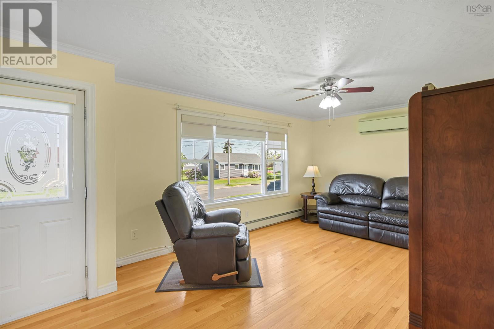 6 Rosewood Avenue - 12
