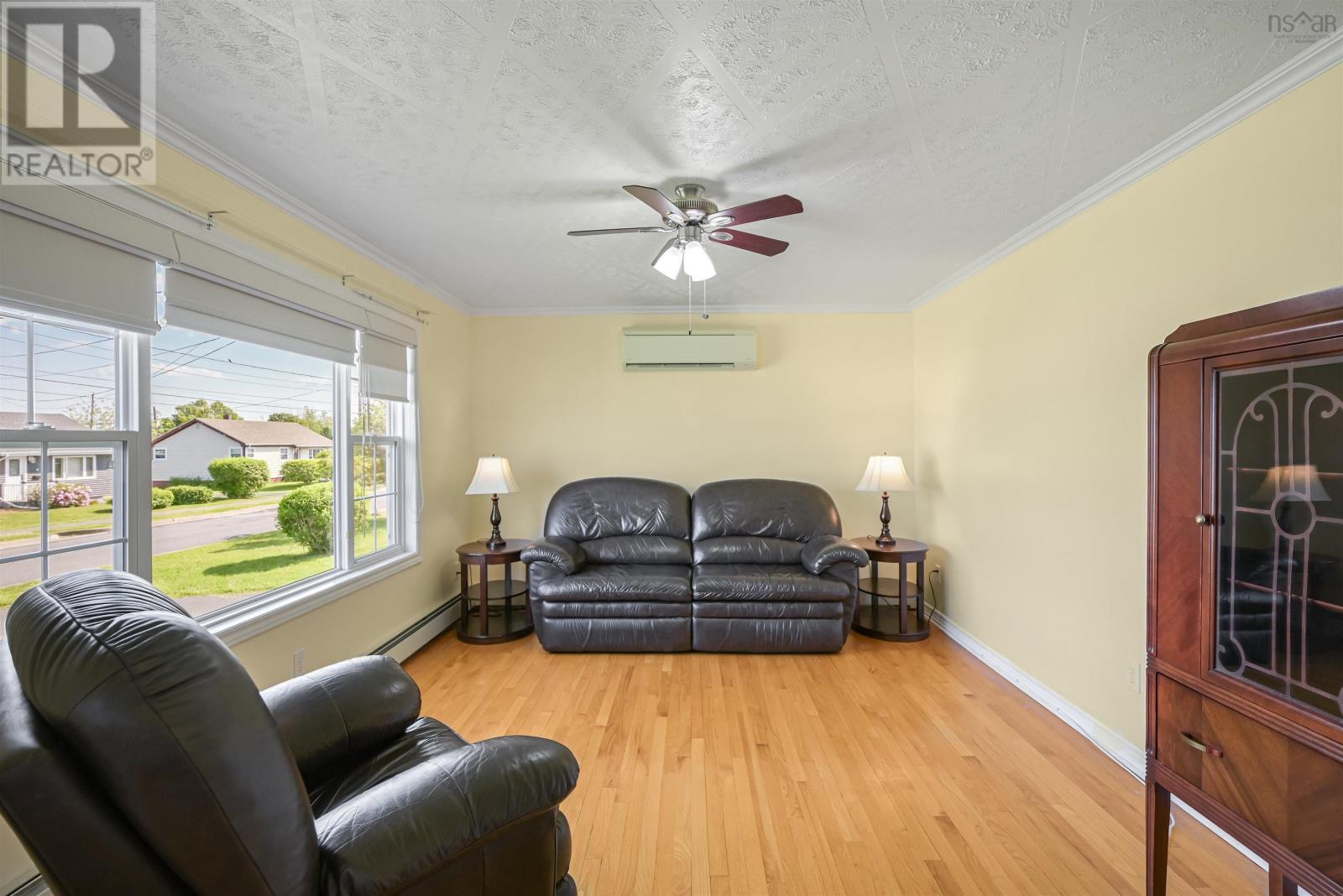 6 Rosewood Avenue - 13