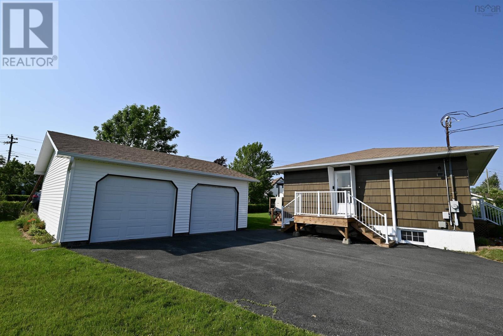 6 Rosewood Avenue - 40