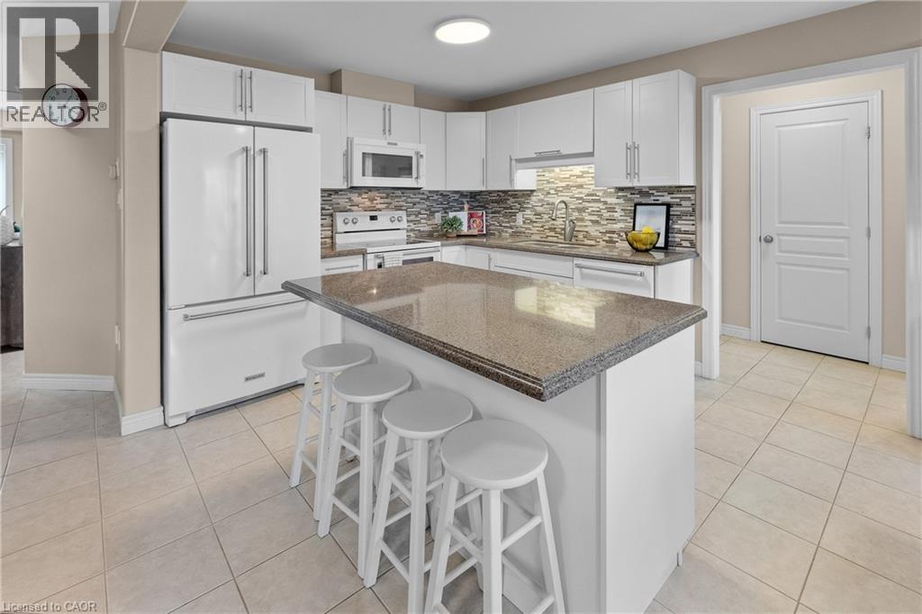 4875 JOHN Street - 9