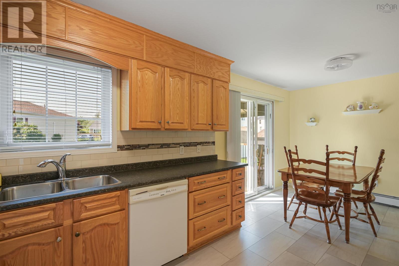 6 Rosewood Avenue - 7