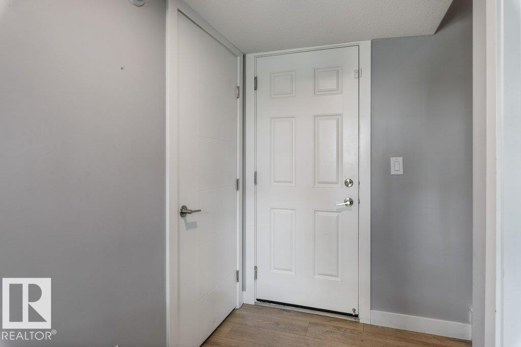 #62 16903 68 ST NW - 4