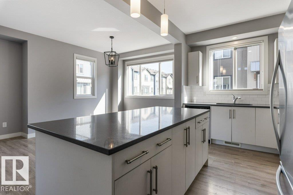 #62 16903 68 ST NW - 7