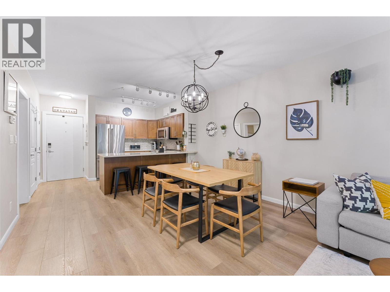338 654 Cook Road, Kelowna