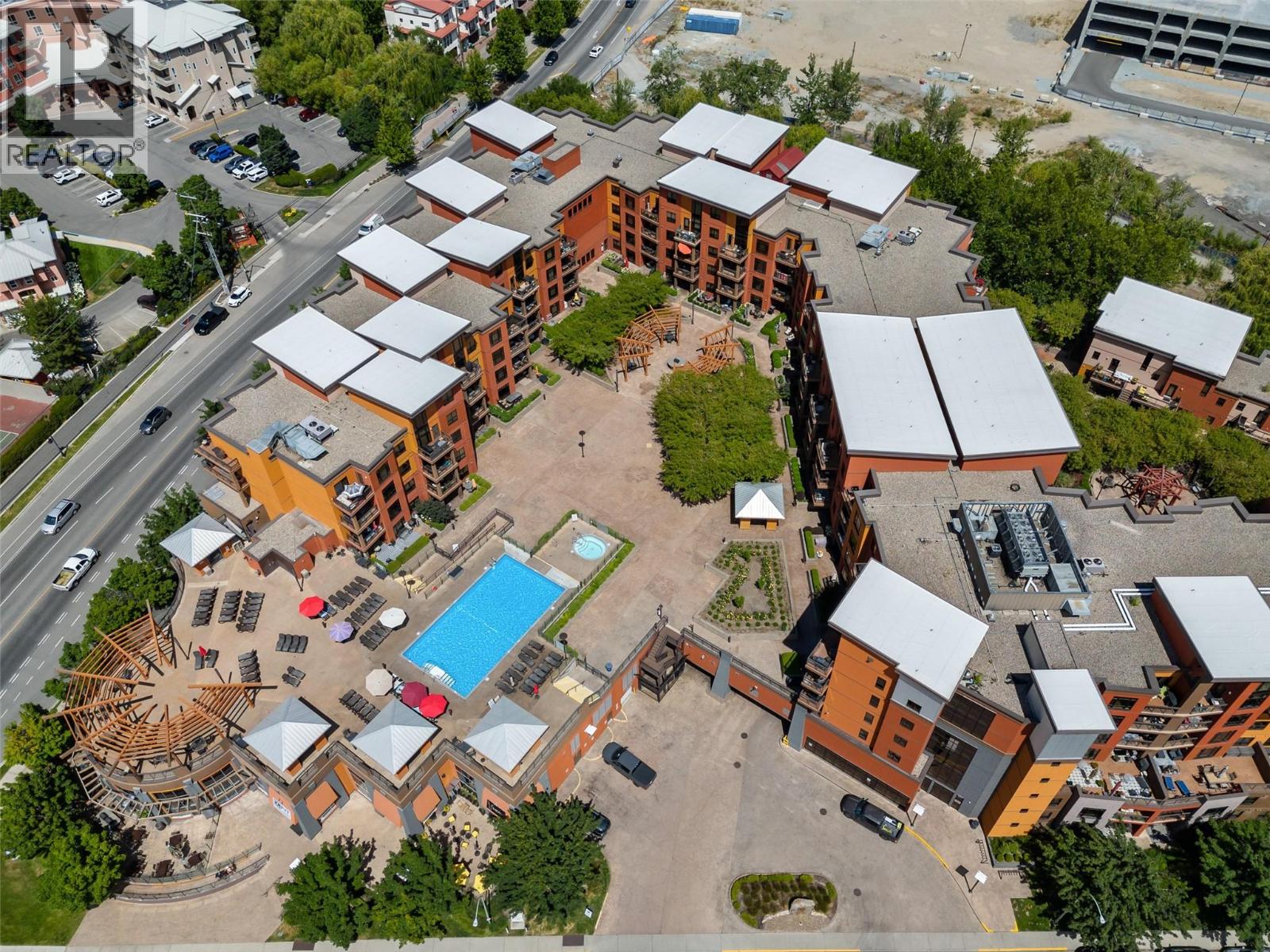 338 654 Cook Road, Kelowna